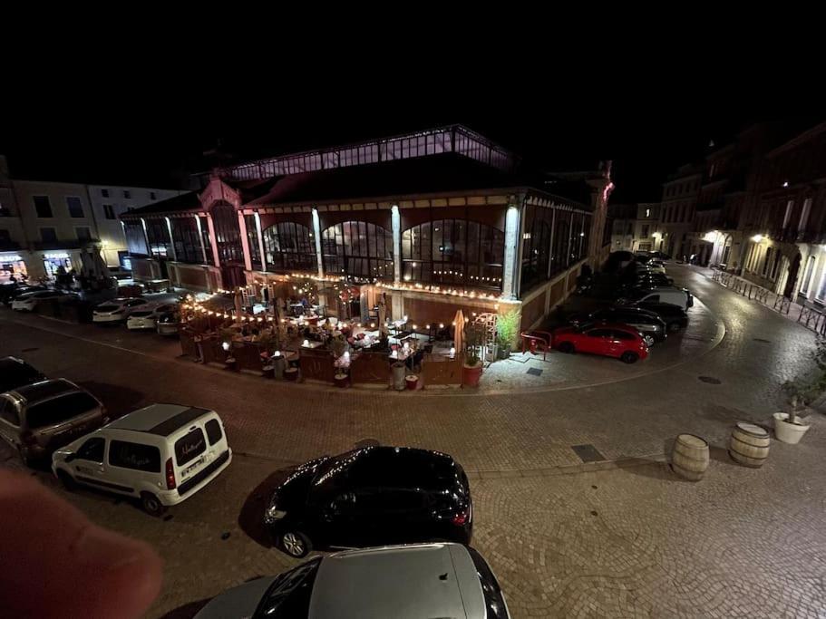 Vue Sur La Place Des Halles, Art Apparts Béziers Eksteriør billede